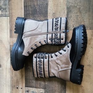NWOT Sam & Libby Stella Embroidered Khaki Black Combat Boots Sz 9 Women
